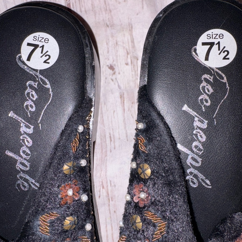 Free People black beaded/studded velvet slip on loafer mules 38(7.5) - Picture 6 of 6